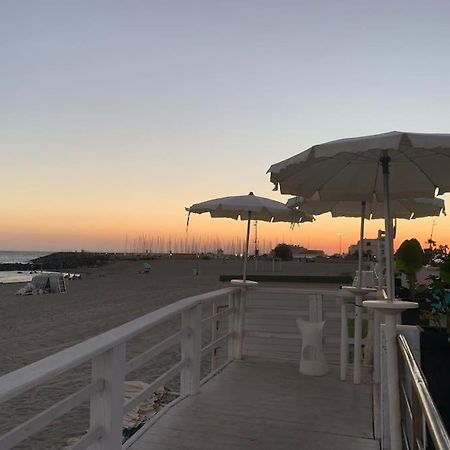 Bilocale A Due Passi Dal Porto E Dal Mare Lägenhet Lido di Ostia Exteriör bild